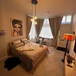 Lage Rijndijk Apartman *